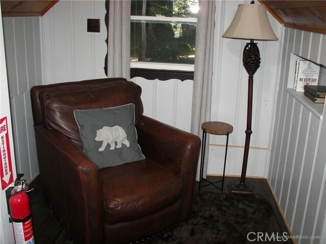 759 Bergschrund Dr Cabin