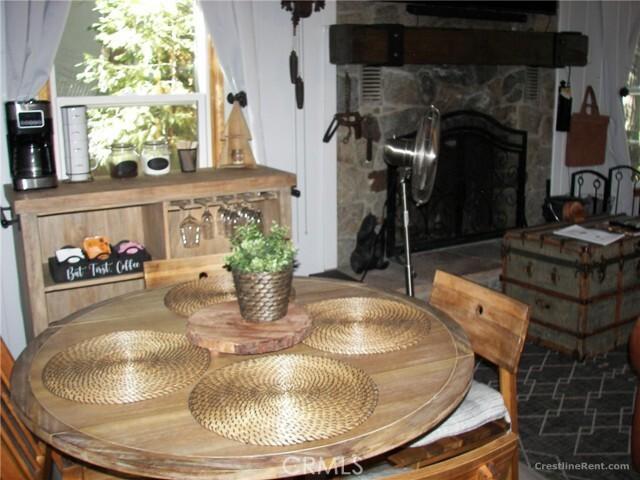 759 Bergschrund Dr Cabin