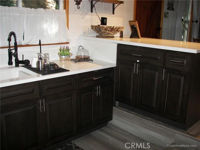 759 Bergschrund Dr Cabin