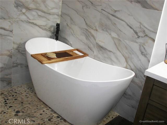 759 Bergschrund Dr Cabin